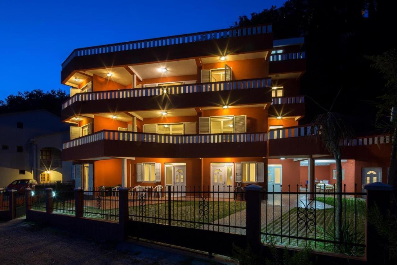 Budva Felix Suites Eksteriør bilde