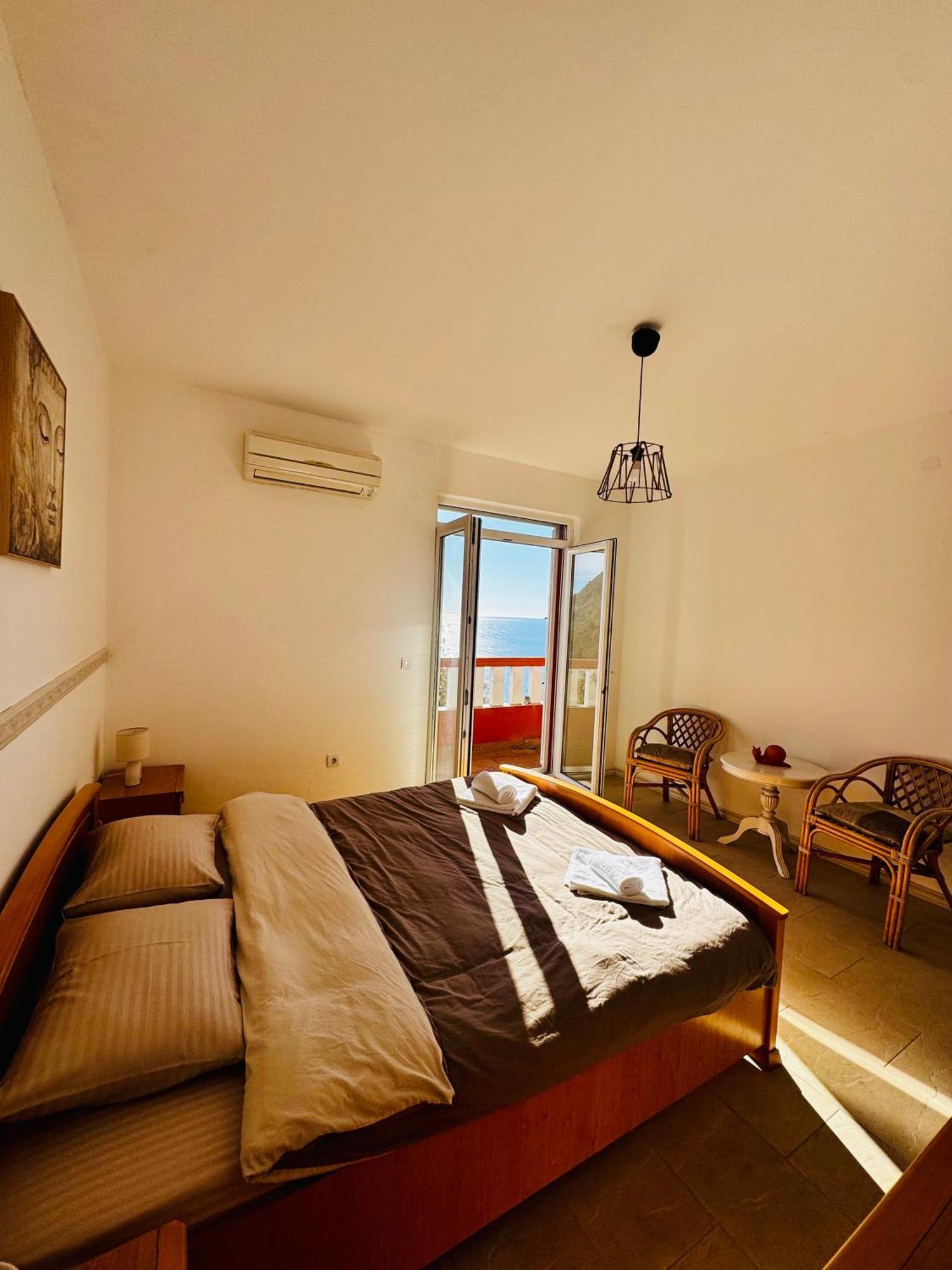 Budva Felix Suites Eksteriør bilde