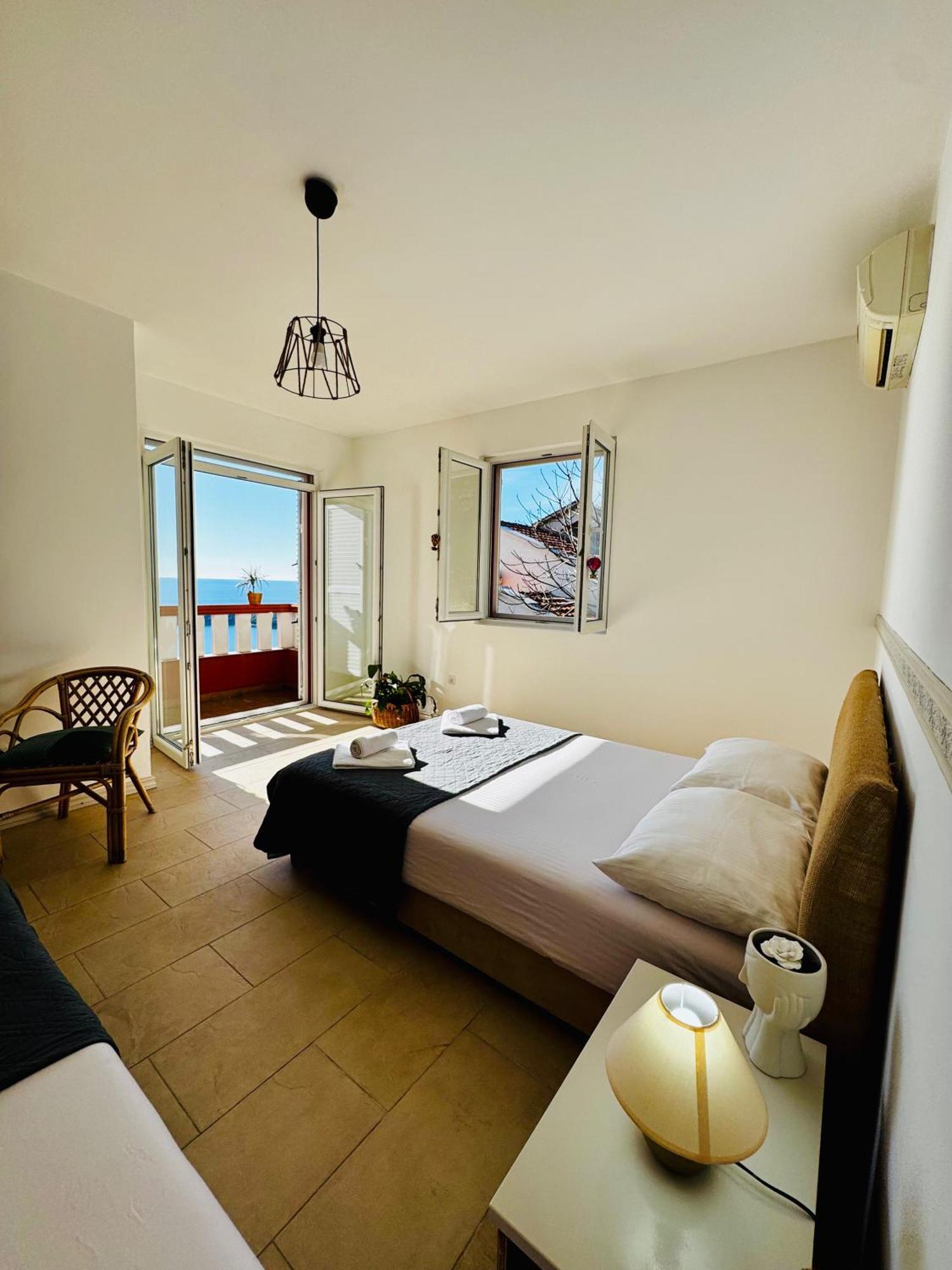 Budva Felix Suites Eksteriør bilde