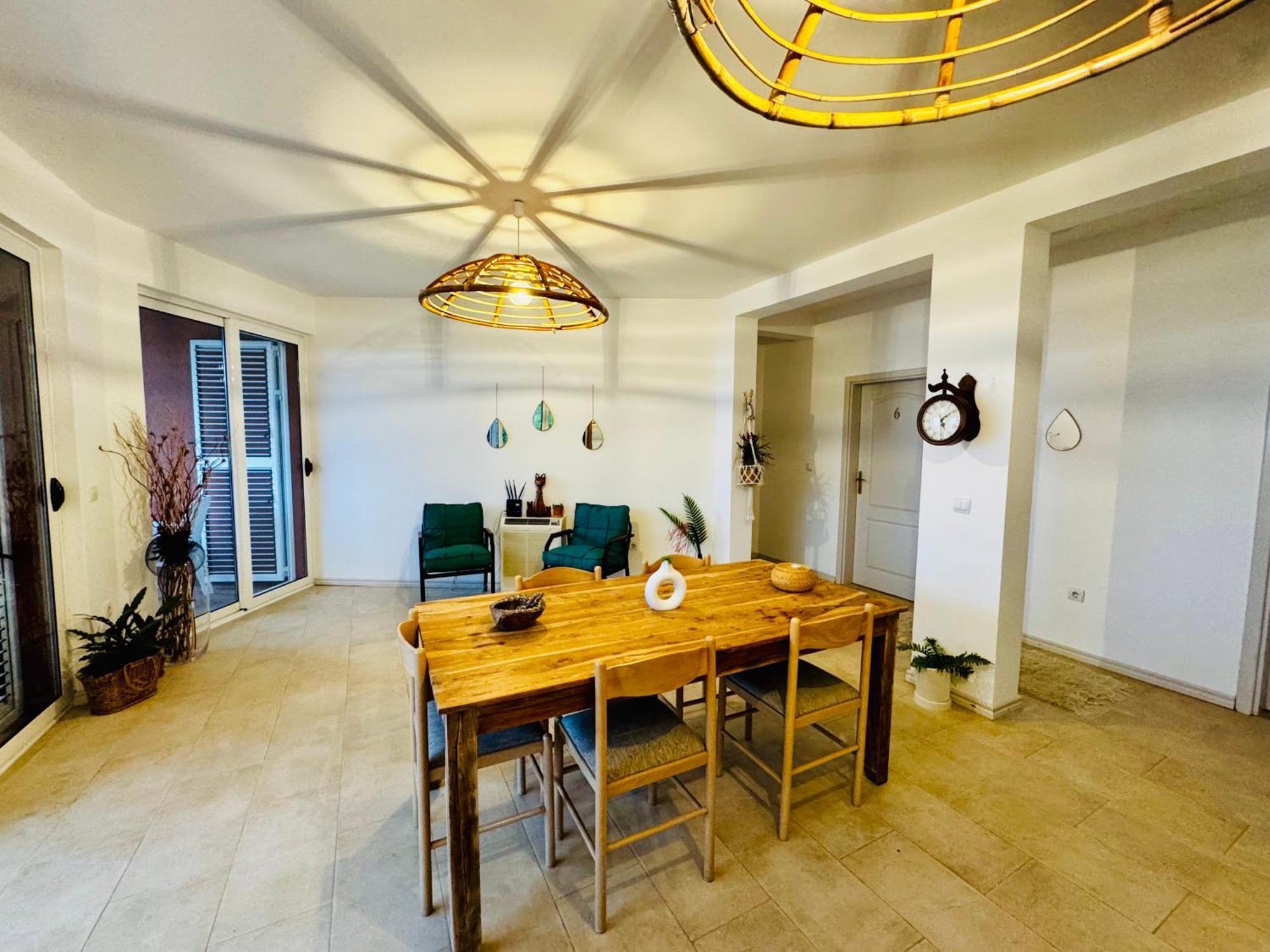 Budva Felix Suites Eksteriør bilde