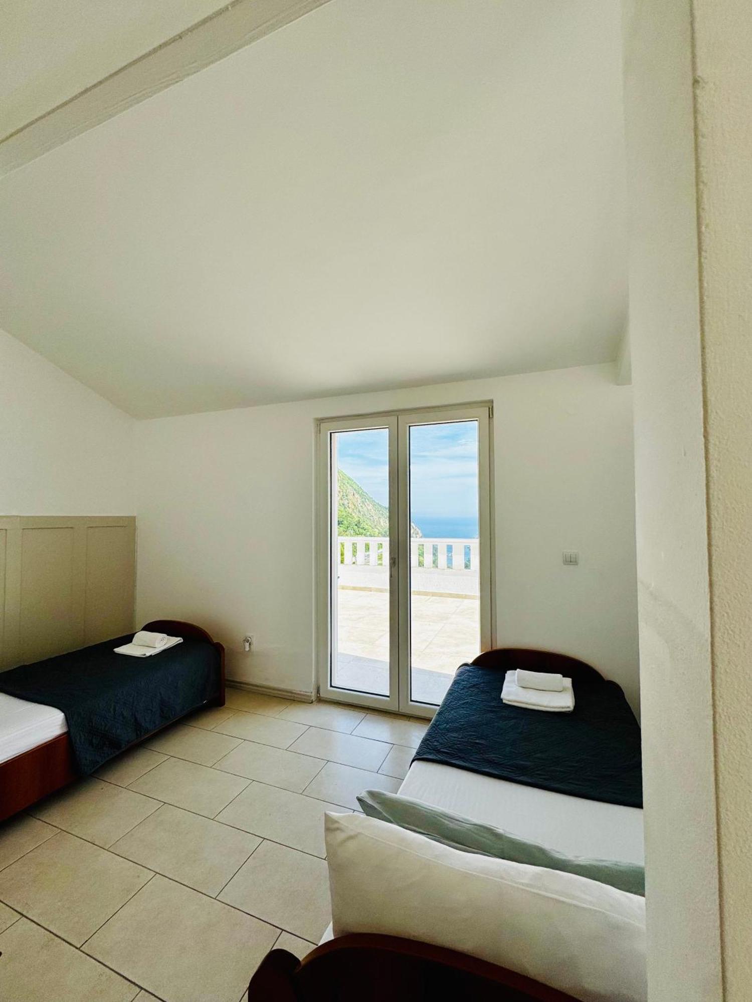 Budva Felix Suites Eksteriør bilde