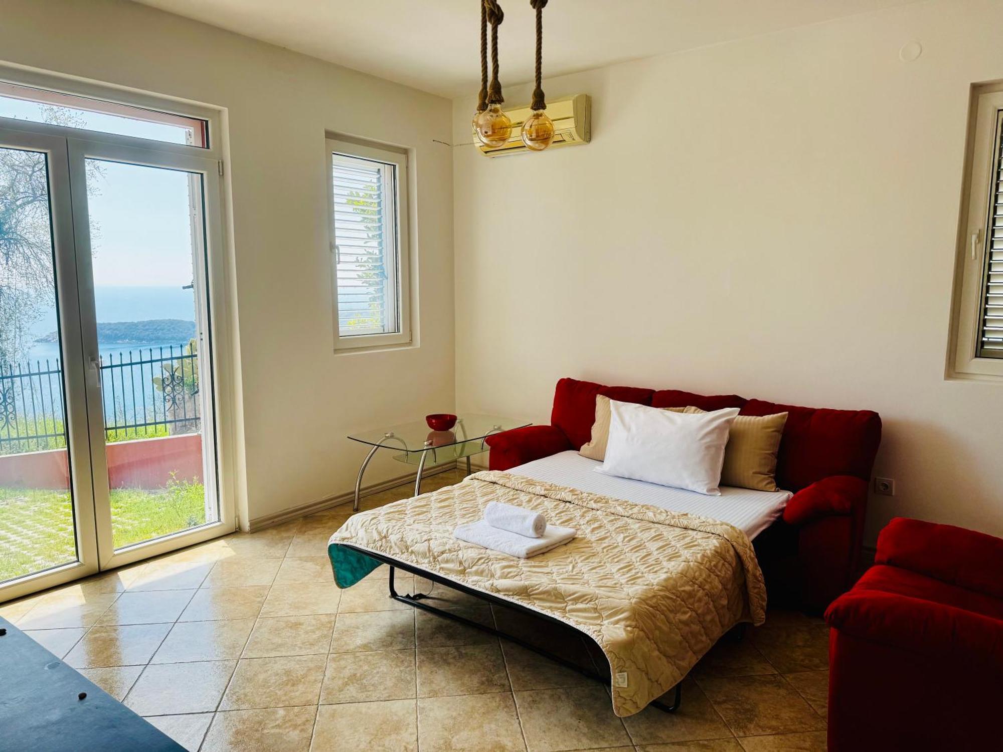 Budva Felix Suites Eksteriør bilde