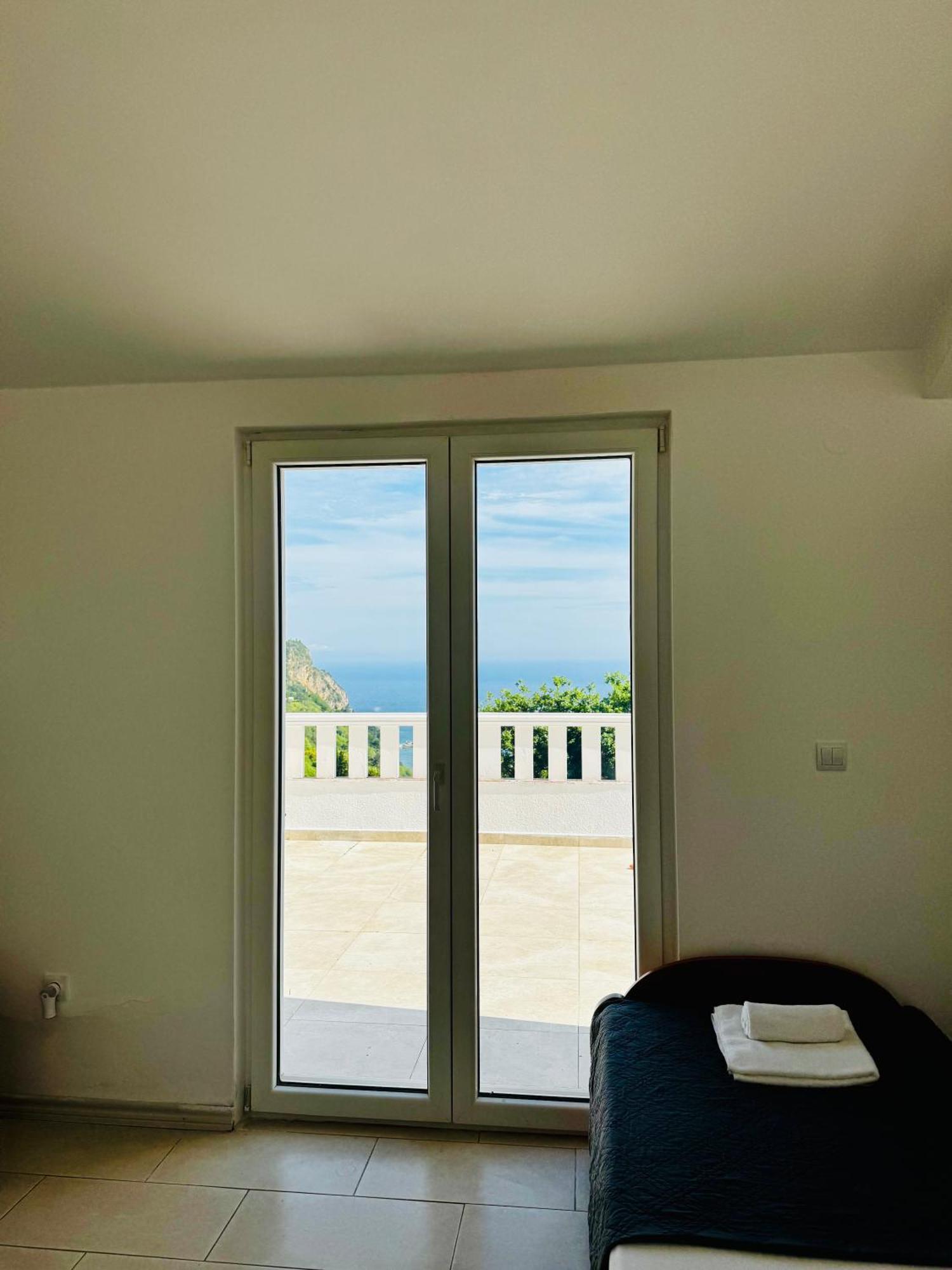 Budva Felix Suites Eksteriør bilde