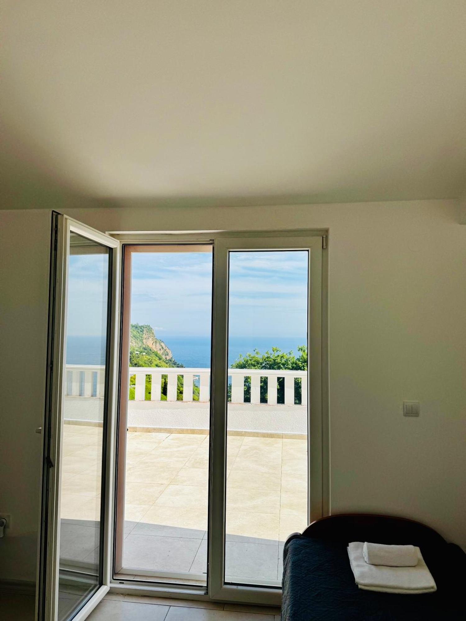 Budva Felix Suites Eksteriør bilde
